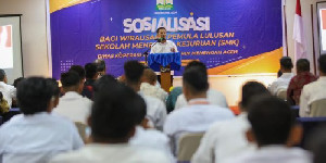 Penjabat Gubernur Aceh Bangga dengan Alumni SMK Rekrut Naker Saat Usia Muda
