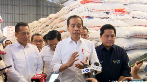 Jokowi Soroti Penyebab Harga Beras Masih Mahal, Faktanya?