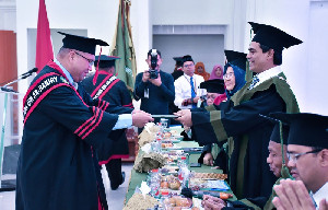 2.162 Mahasiswa UIN Ar-Raniry Diwisuda, Termasuk 33 Mahasiswa Asing