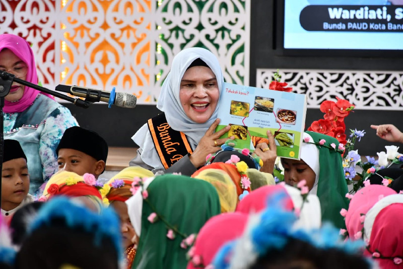 Gelar Open House, Pj Bunda PAUD Banda Aceh Berbagi Keceriaan Bersama Anak-anak