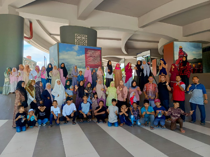 KAGAMA Aceh Ajak 50 Anak-anak Kurang Beruntung Berekreasi ke Museum Tsunami
