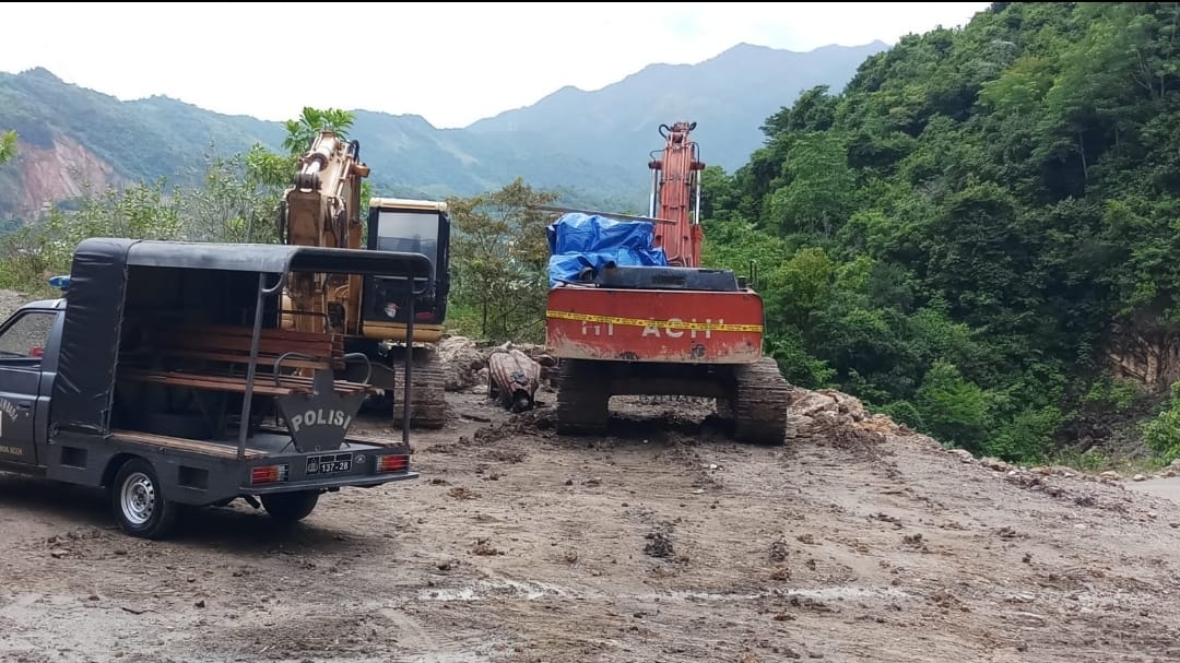 Operator Beko Tewas Tertimpa Runtuhan Batu di Peukan Bada, Polisi: Korban Sudah Dievakuasi