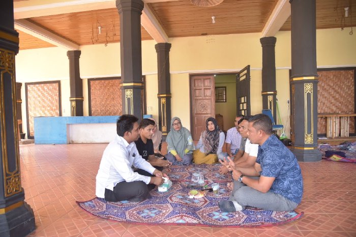 Jelang PKA, Kadisdikbud dan Kadiskominfo Tinjau Persiapan Anjungan Aceh Besar