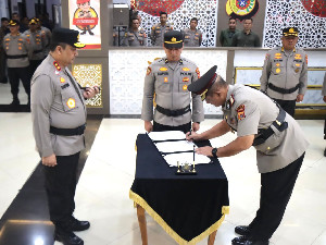 Kapolda Aceh Serahkan Jabatan Wakapolda kepada Kombes Armia Fahmi