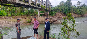Jembatan Sawang Aceh Utara Nyaris Ambruk ke Sungai