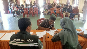 BMA Serahkan Bantuan Sanitasi Kepada 128 Keluarga Miskin Aceh Selatan dan Abdya
