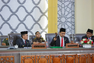 DPRK Banda Aceh Gelar Paripurna Penjelasan dan Penyerahan Resmi Rancangan Qanun APBK 2024