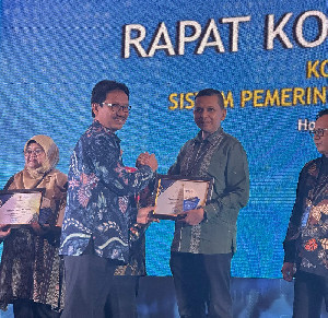 Pemerintah Aceh Raih Dua Penghargaan Terbaik I Implementasi SPBE
