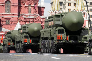 Rusia Ancam Gunakan Nuklir Taktis di  Perang Ukraina