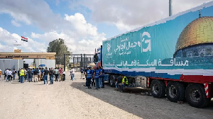 20 Truk Bantuan Menunggu Untuk Memasuki Gaza dari Mesir
