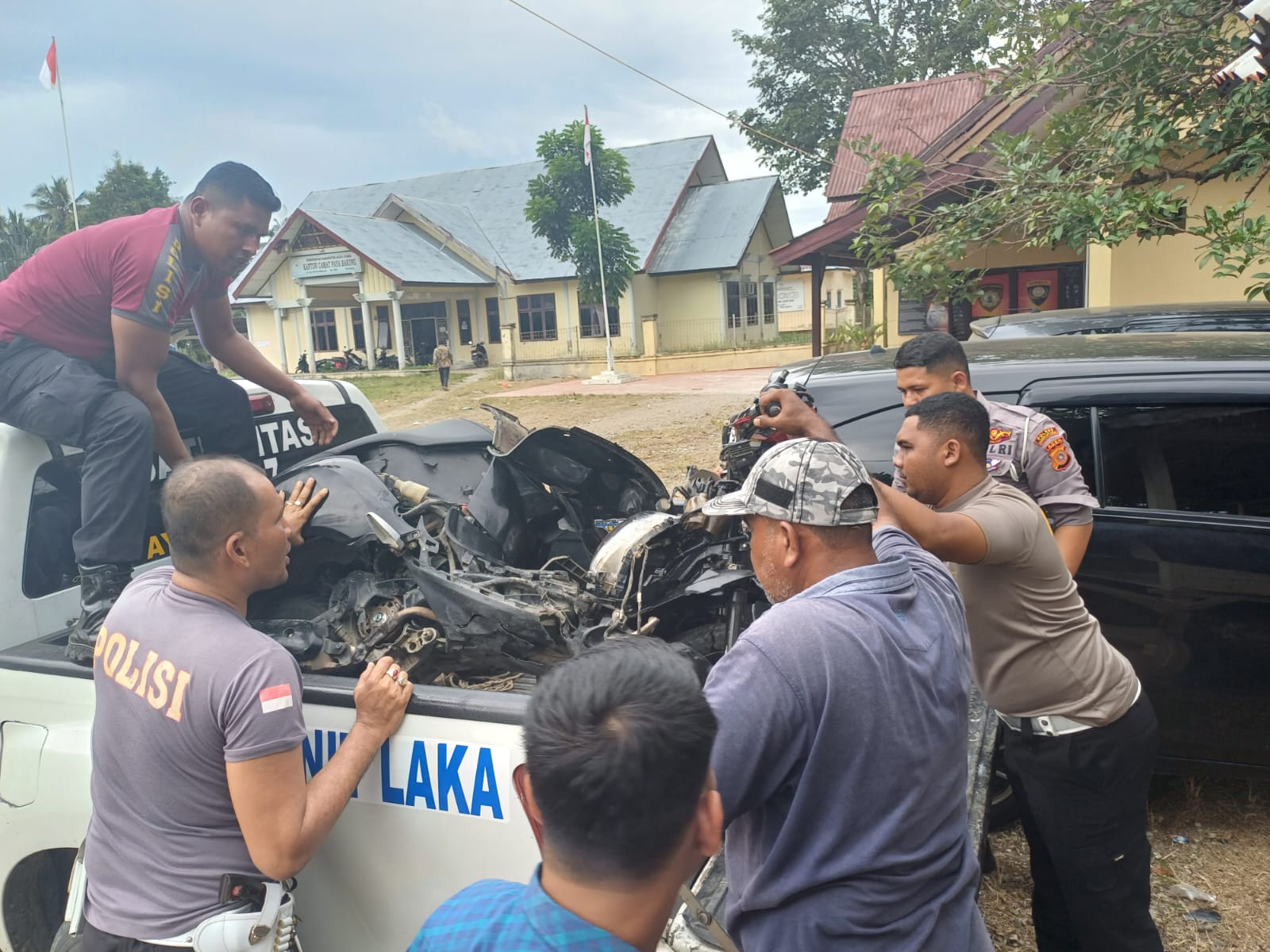 Ugal-ugalan di Jalan, Tiga Pelajar SMP Aceh Utara Diseruduk Mobil