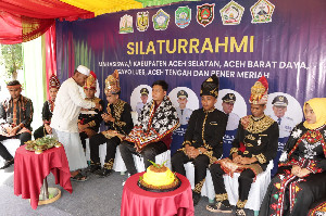 Polresta Banda Aceh Inisiator Proses Peusijuek Lima Paguyuban Mahasiswa
