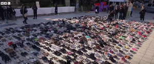 Aktivis Korea Selatan Gunakan Sepatu, Serukan Gencatan Senjata di Gaza Palestina