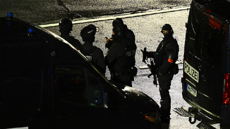 Pria Bersenjata Terobos Masuk, Bandara Jerman Ditutup