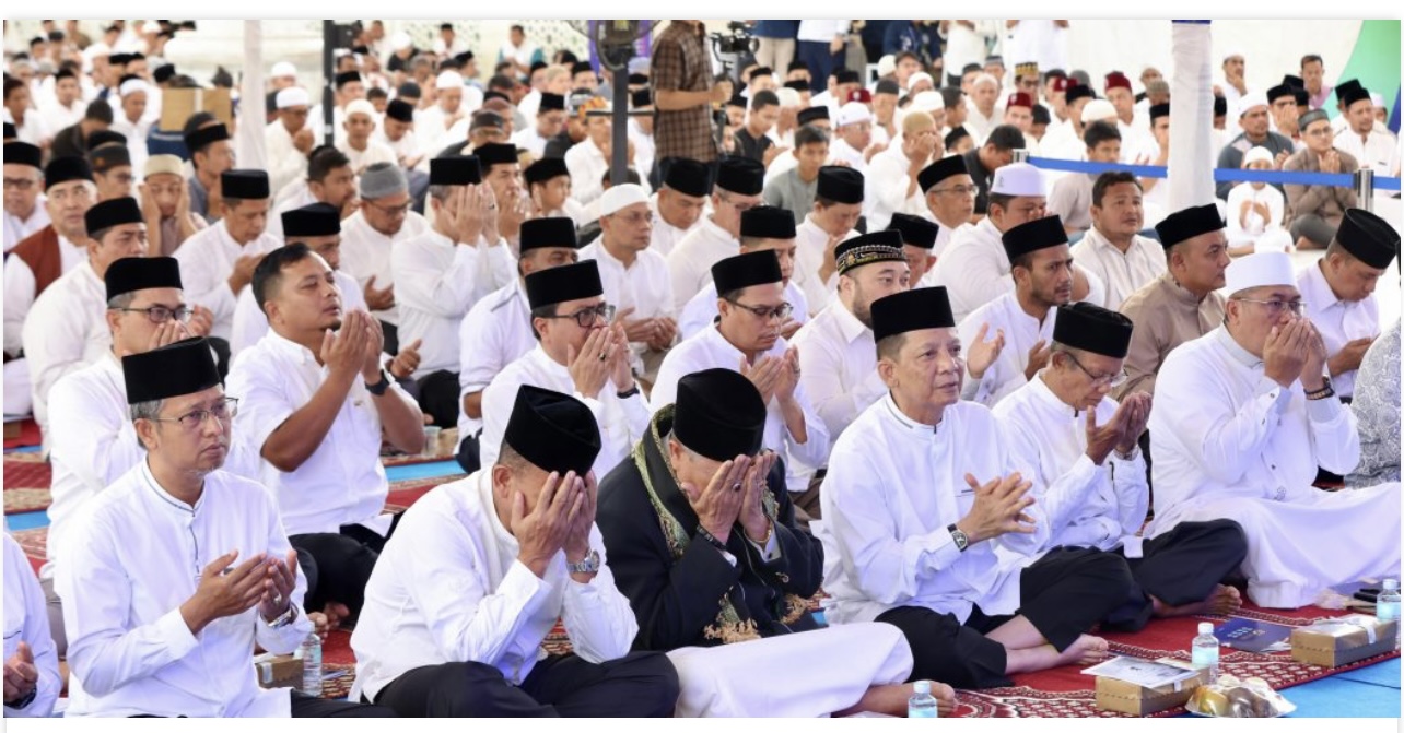 Pj Gubernur Berdoa dan Zikir Bersama Masyarakat untuk Syuhada Tsunami Aceh