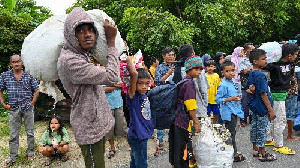 Pengungsi Rohingya Terus Berdatangan ke Aceh: 2 Kapal Muatan 315 Pengungsi Tiba Minggu Ini