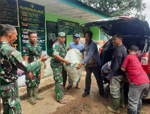 Disdik Aceh Bantu Korban Banjir Bandang Trumon Tengah