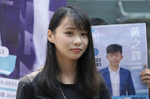 Aktivis Pro-Demokrasi Agnes Chow Tidak Mendapat Jaminan Keselamatan di Hong Kong
