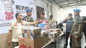 43 Ribu Batang Rokok Ilegal di Banda Aceh Disita