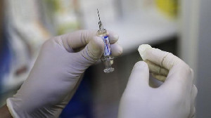 Kemenkes Imbau Lengkapi Vaksinasi Covid-19