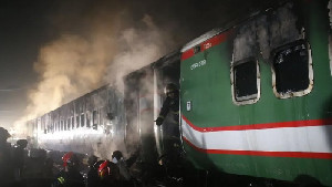 TPS Dibakar di Bangladesh Sehari Sebelum Pemilu