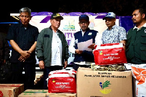 Pemerintah Aceh Salurkan Satu Truk Bantuan untuk Korban Terdampak Banjir di Bireuen