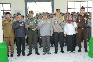 963 Satlinmas Se-Aceh Barat Ikut Apel Siaga Pemilu