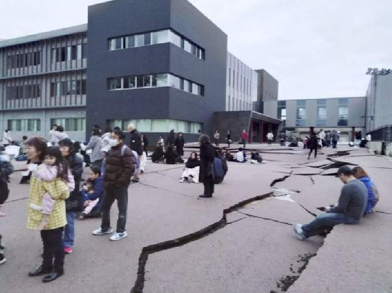 Diguncang Gempa 7,6 SR, Jepang Keluarkan Peringatan Tsunami