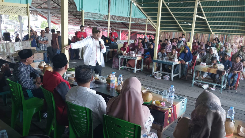 Perjuangan Fachrul Razi: Santunan, Orasi Politik, dan Aspirasi Masyarakat di Ujong Blang