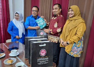 Promosikan Batik 'Nyan Cap' di HPN, Ketua Dekranasda Aceh Besar Apresiasi PWI dan IKWI