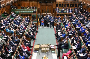 Kekacauan Terjadi Saat Parlemen Inggris Lakukan Pemungutan Suara Gencatan Senjata di Gaza