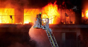 Kebakaran Besar Lahap Apartemen di Kota Valencia Spanyol