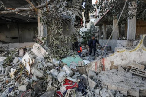 Pasukan Israel Mengebom Daerah Perbatasan Selatan Gaza