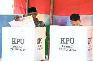 Forkopimda Aceh Besar Monitoring PSU di TPS 1 Gampong Teubaluy
