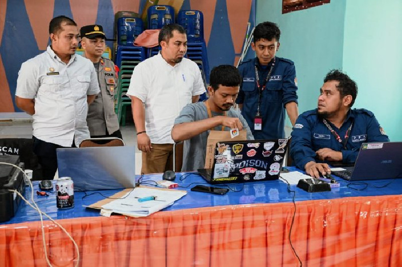 Pj Bupati Aceh Besar Pantau Input Data Hasil Pemilu di Sejumlah Kecamatan