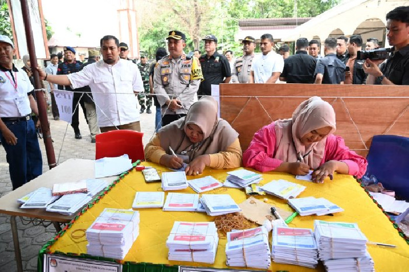 Pantau TPS, Pj Bupati: Alhamdulillah, Pemilu di Aceh Besar Lancar dan Aman