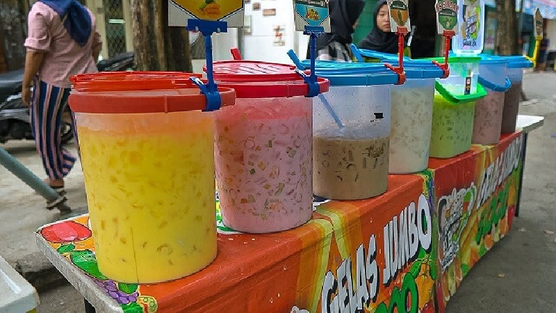 Omzet Penjual Aneka Minuman Segar di Banda Aceh Meningkat Drastis Selama Ramadan