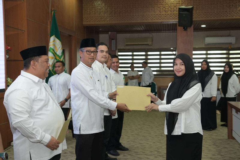 Alhamdulillah, Pemerintah Aceh Serahkan 14.716 SK Tenaga Kontrak