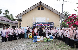 Jelang Ramadan, PIKABAS Bank Aceh Syariah Salurkan Paket Sembako