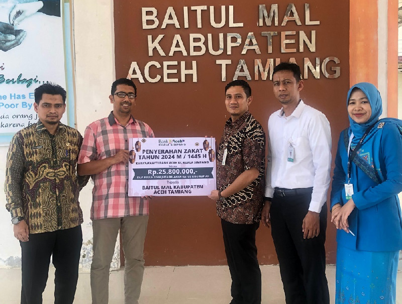 BMK Aceh Tamiang Terima Zakat Penghasilan Karyawan Bank Aceh Syariah Cabang Kualasimpang