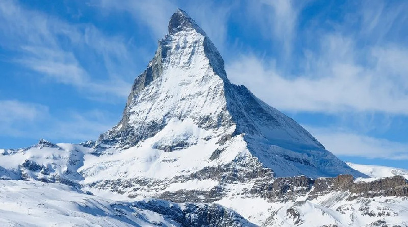 Lima Pemain Ski Ditemukan Tewas dan Satu Hilang di Pegunungan Alpen Swiss
