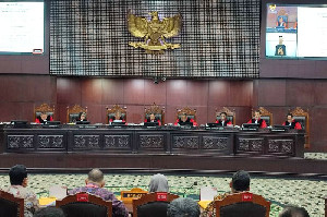 MK Tolak Permohonan Anies-Muhaimin, Tiga Hakim Berpendapat Berbeda