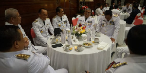 Pj Gubernur Aceh Hadiri Peringatan Otda ke 28 di Surabaya