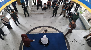 Empat Terpidana di Banda Aceh Dihukum 17 Kali Cambuk Akibat Ikhtilat