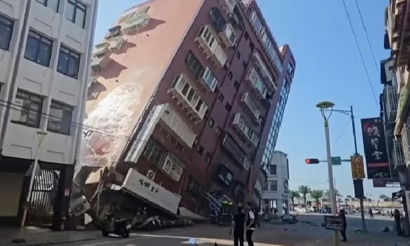 Taiwan Dilanda Gempa berkekuatan 7,4 SR, Puluhan Warga Terluka