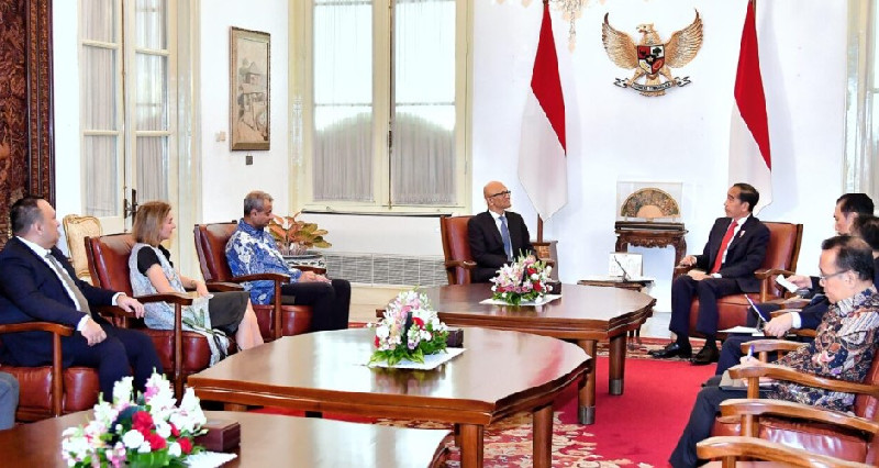 Presiden Jokowi Terima Delegasi Microsoft, Jajaki Peluang Pengembangan AI dan Talenta Digital