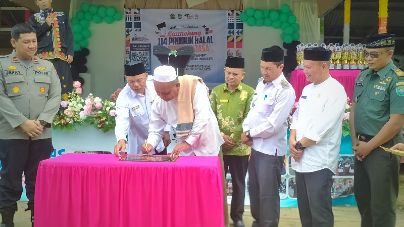 Pesantren Darun Nizham Aceh Jaya Launching 114 Produk halal dan Produk Jasa