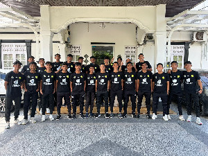 Persiapan PON, Tim Sepak Bola Aceh Tanding Uji Coba dengan Boss Muda FC