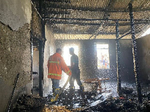 Tiga Unit Rumah di Desa Lhok Gajah Abdya Terbakar