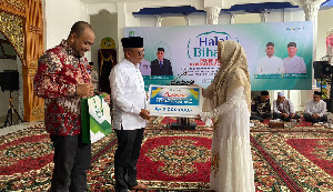 Pemkab Aceh Jaya Serahkan Bantuan untuk Anak-anak SLB